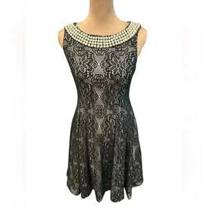 Betsey Johnson Pearl Beaded Collar Crochet Fit Flare Dress Pleats Sz 8 see notes